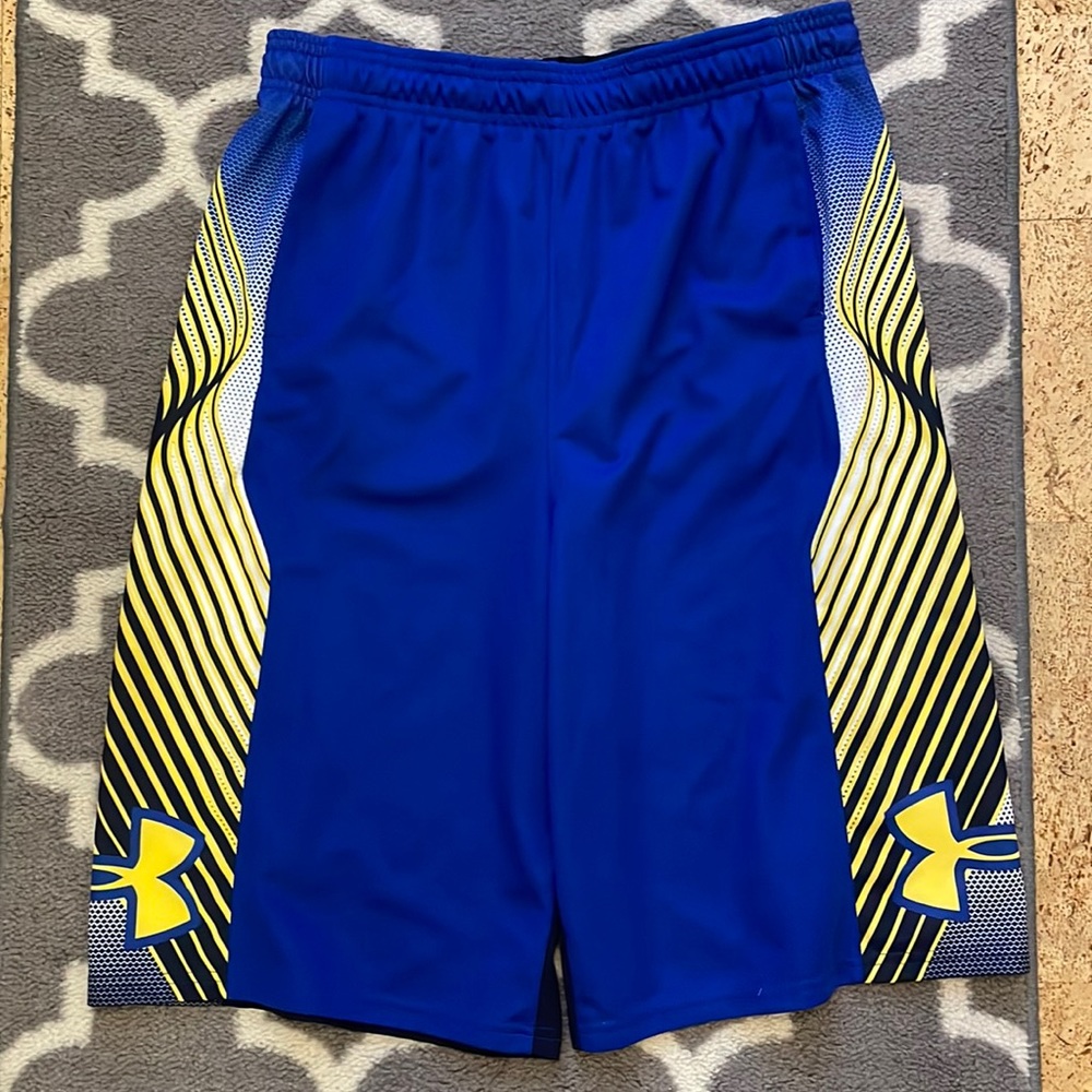 Under Armour Youth extra large basketball shorts